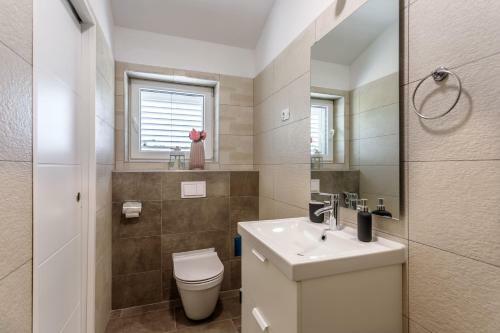 Casa Di Oliva-villa With Private Pool In Nature, Dalmatia