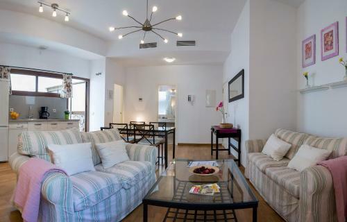 Apartamento Descubrehome Postigo Del Aceite Terraza Interior