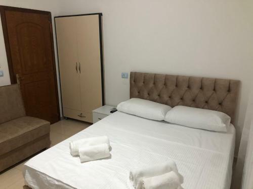 Hostal Elton Tafa Guesthouse