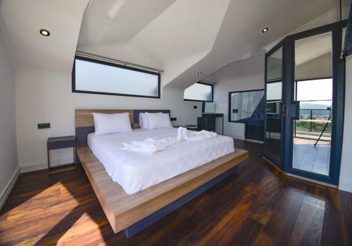 Luxury Life Villas