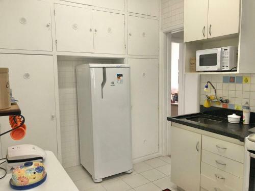 Apartamento Vista Para O Mar Com Wifi 250 Mbps E 1 Vaga
