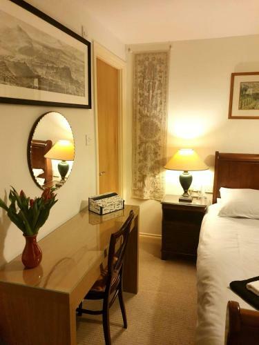Central En-suite Room