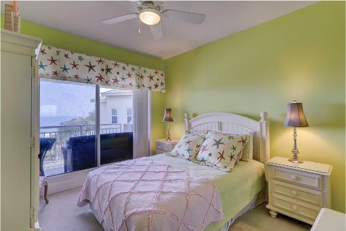 Villa 6501 Hampton Place