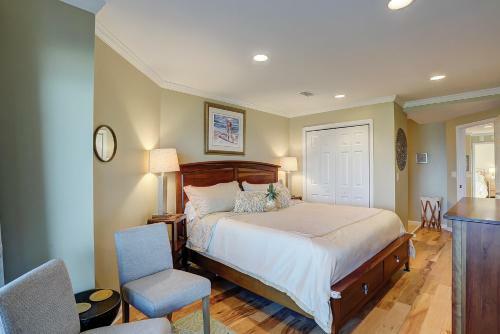 402 Sea Cloisters 2 Br Oceanfront