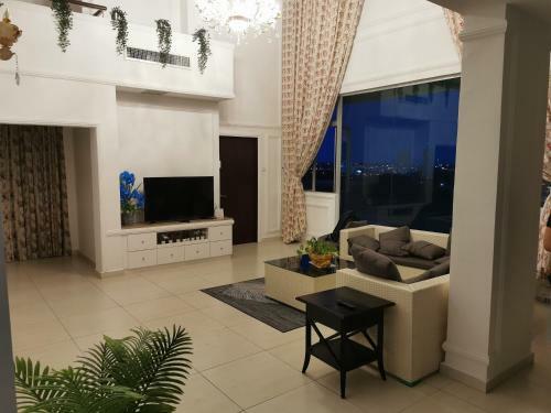 Apartamento Double Storey Penthhouse Amansari Resort Seri Alam