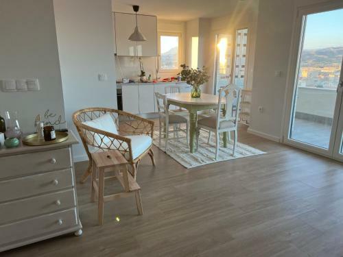 Apartamento Nuevo, Moderno Y C�modo Piso A 600 Mts Del Mar