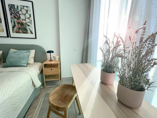 A Brand New Apartment 60m From The Ocean :)