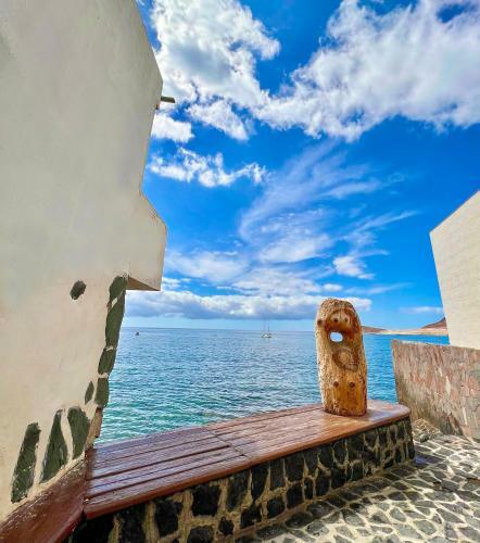 A Brand New Apartment 60m From The Ocean :)