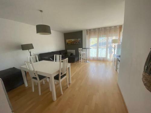 Apartamento Casa Nueva En La Ciudadela Con Piscina
