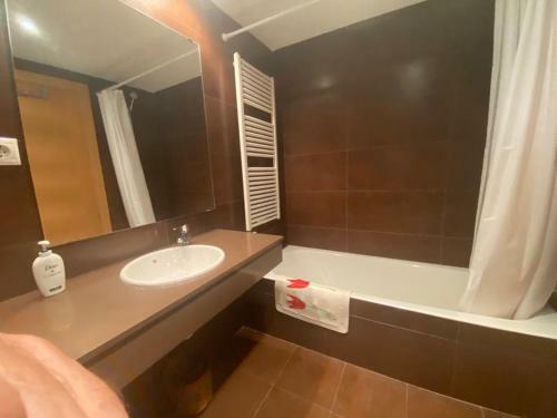 Apartamento Casa Nueva En La Ciudadela Con Piscina