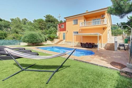 Villa Roses With Swimming Pool & Mountain View