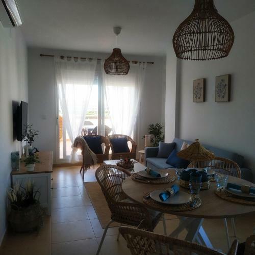 Fabuloso Apartamento Costero Con Piscina