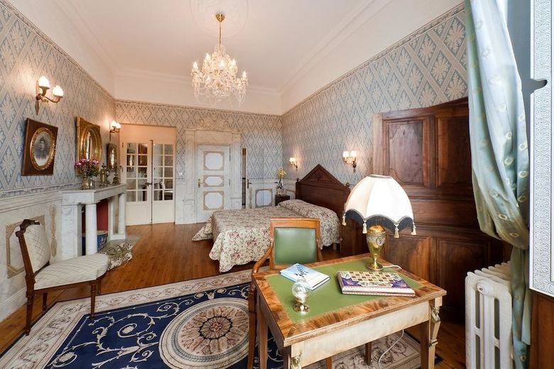 Hotel Chateau De Picomtal