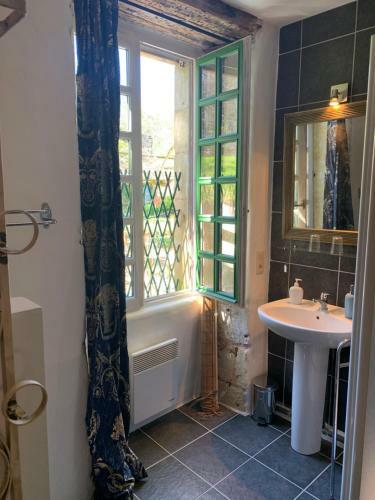Bed & Breakfast Villa Marguerite Chambres Et Table D Hotes de Charme