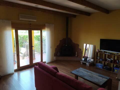 Casa Unifamiliar En Las Afueras de Granada: Piscina Comunitaria