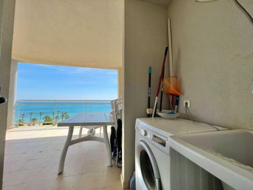 Apartamento Mondrian!! Primera L�nea Frontal Marina D'or