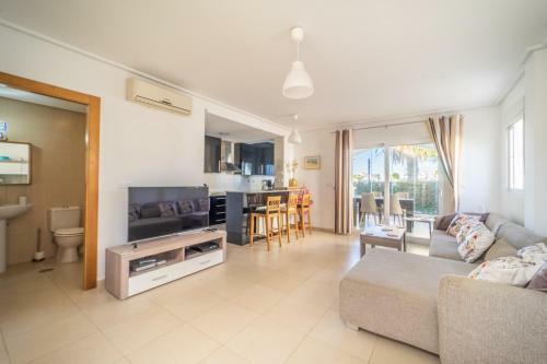 Stunning 2 Bedroom 2 Bathroom Town House - Ce7lt