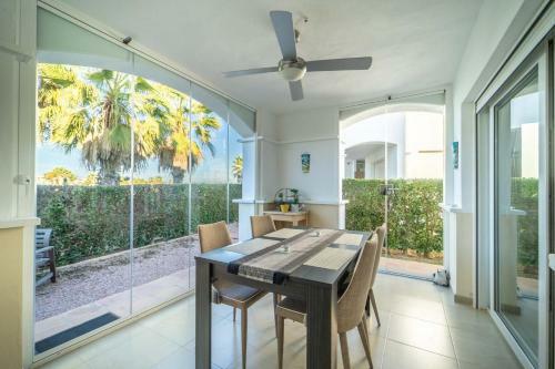 Stunning 2 Bedroom 2 Bathroom Town House - Ce7lt