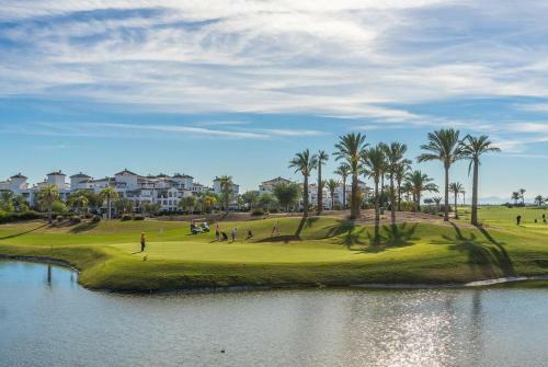 Stylish One Bed Apartment With Nice Golf Course Views Hole 18 - Ao923lt