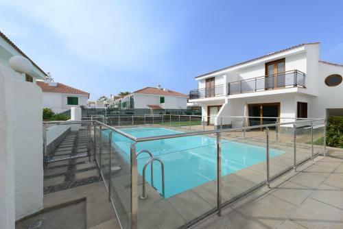Apartamento Bonito Bungalow Con Piscina Junto A La Playa