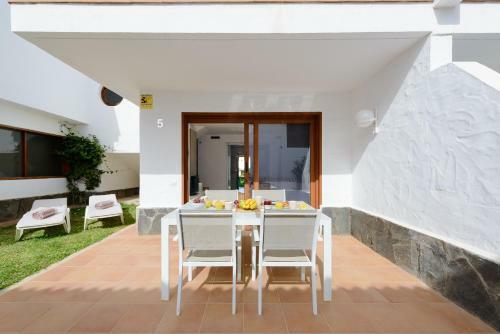 Apartamento Bonito Bungalow Con Piscina Junto A La Playa