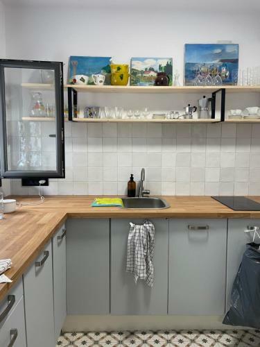 Apartamento App.with Terrace 3min.from The Beach