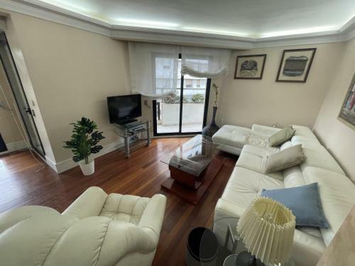 Apartamento Duplex Con Piscina Y Garaje Cerca de La Playa