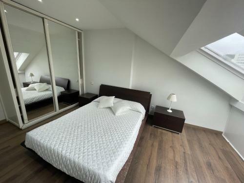 Apartamento Duplex Con Piscina Y Garaje Cerca de La Playa