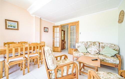 Awesome Apartment In Sueca With Wifi And 3 Bedrooms