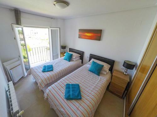 2 Bedroom Apartment With Stunning Views Central Location - An1221lt