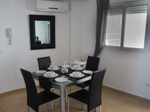 2 Bedroom Apartment With Stunning Views Central Location - An1221lt