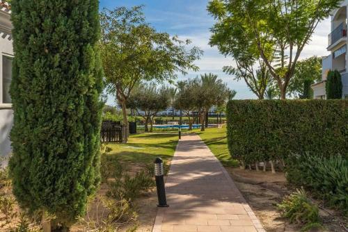 2 Bedroom Apartment With Stunning Views Central Location - An1221lt