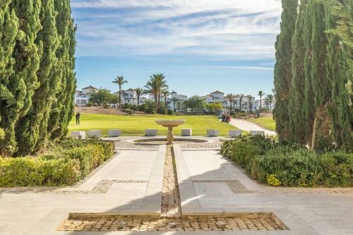 2 Bedroom Apartment With Stunning Views Central Location - An1221lt