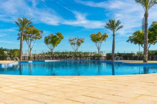 2 Bedroom Apartment With Stunning Views Central Location - An1221lt