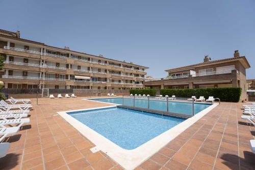 Apartments Del Sol 212