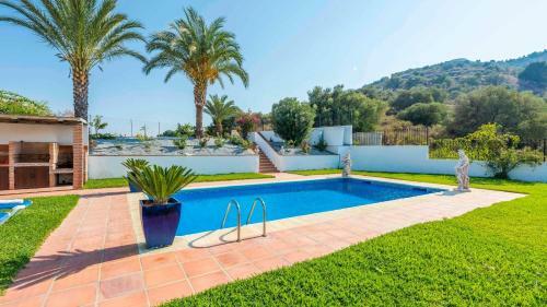 Casa Rural Cortijo Picuales Torrox By Ruralidays