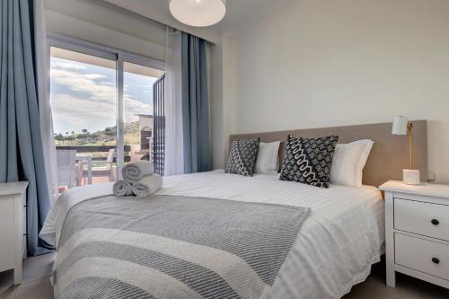 100 - Modern 2 Bed Luxury Golf Apartment In Mijas