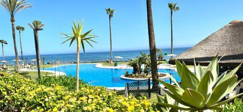 171 - Mi Capricho Beachfront Apartment In The Costa Del Sol