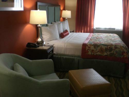 Best Western Plus Windsor Gardens Hotel & Suites/conference Center