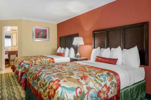 Best Western Plus Windsor Gardens Hotel & Suites/conference Center