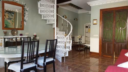 Apartamento Salon De Oto�o