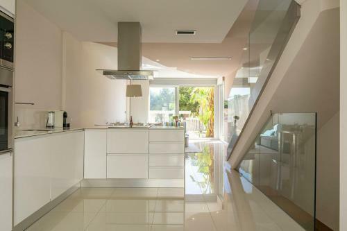 Stunning New Build 3 Bed Villa With Private Pool