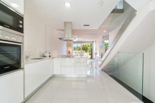 Stunning New Build 3 Bed Villa With Private Pool