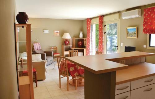 Holiday Home Mas Des Oliviers O-840