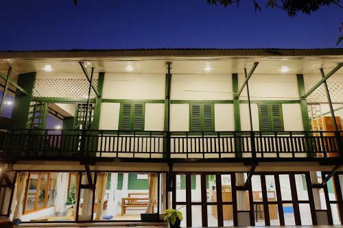 Barn Laos Hostel