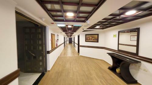 Hotel Red Crescent Guesthouse
