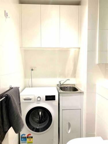 Hidden-on-hallett 1 Bdrm Apartment Wifi Netflix