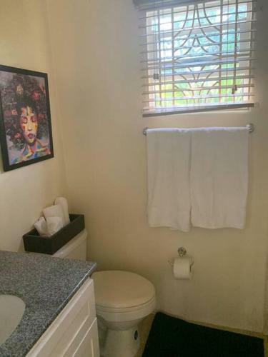 Inviting 3-bedroom Available In Drax Hall Manor