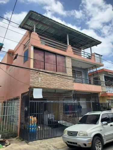 Central Location Apartment With Wifi + AC