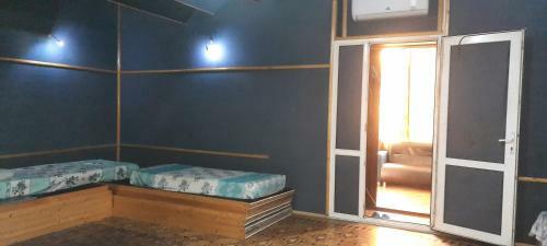 Famana Hostel